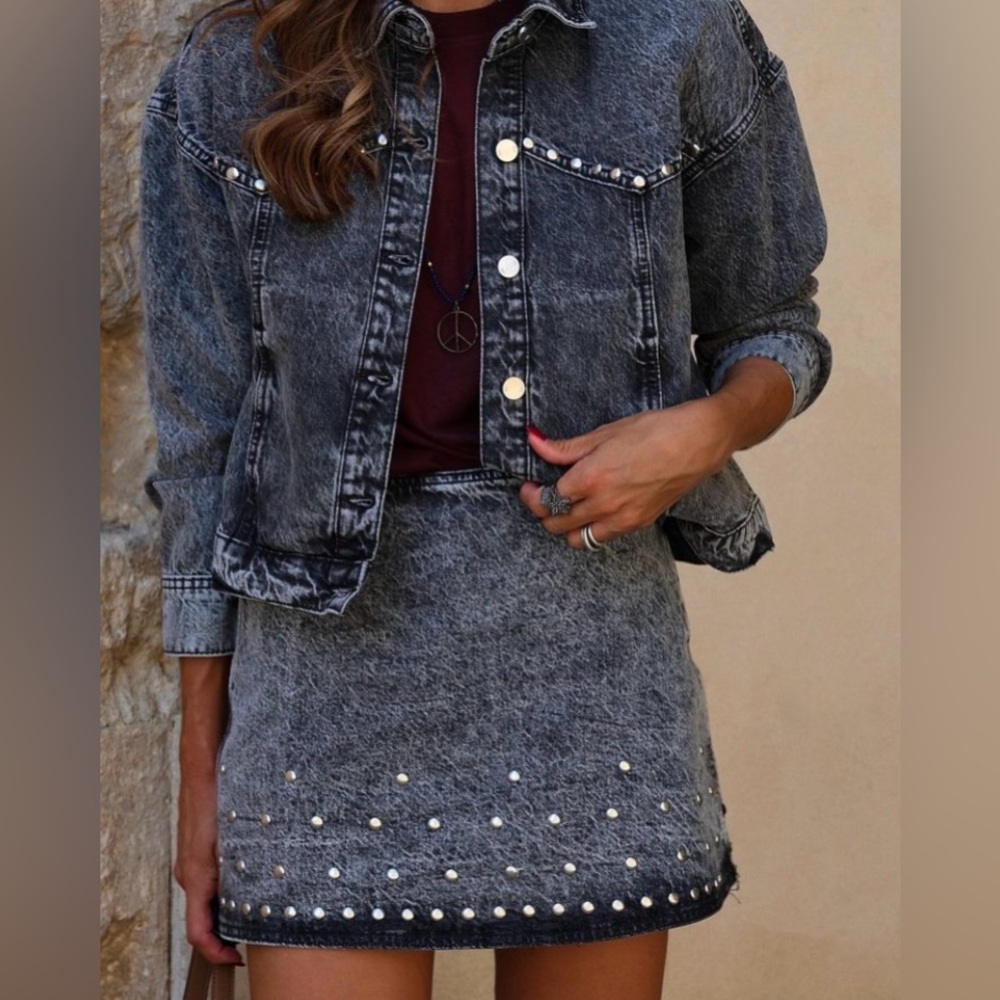 ZARA BLOGGER FAVORITE 🔥 2 PIECE SET🔥 STUDDED Z1975 DENIM JACKET & SKIRT